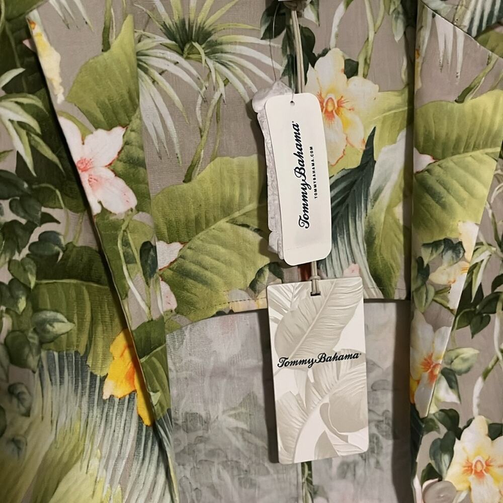 Tommy Bahama Size XL Flora Riviera Paloma Coast Stretch-Linen Blazer, $228 - Picture 6 of 6
